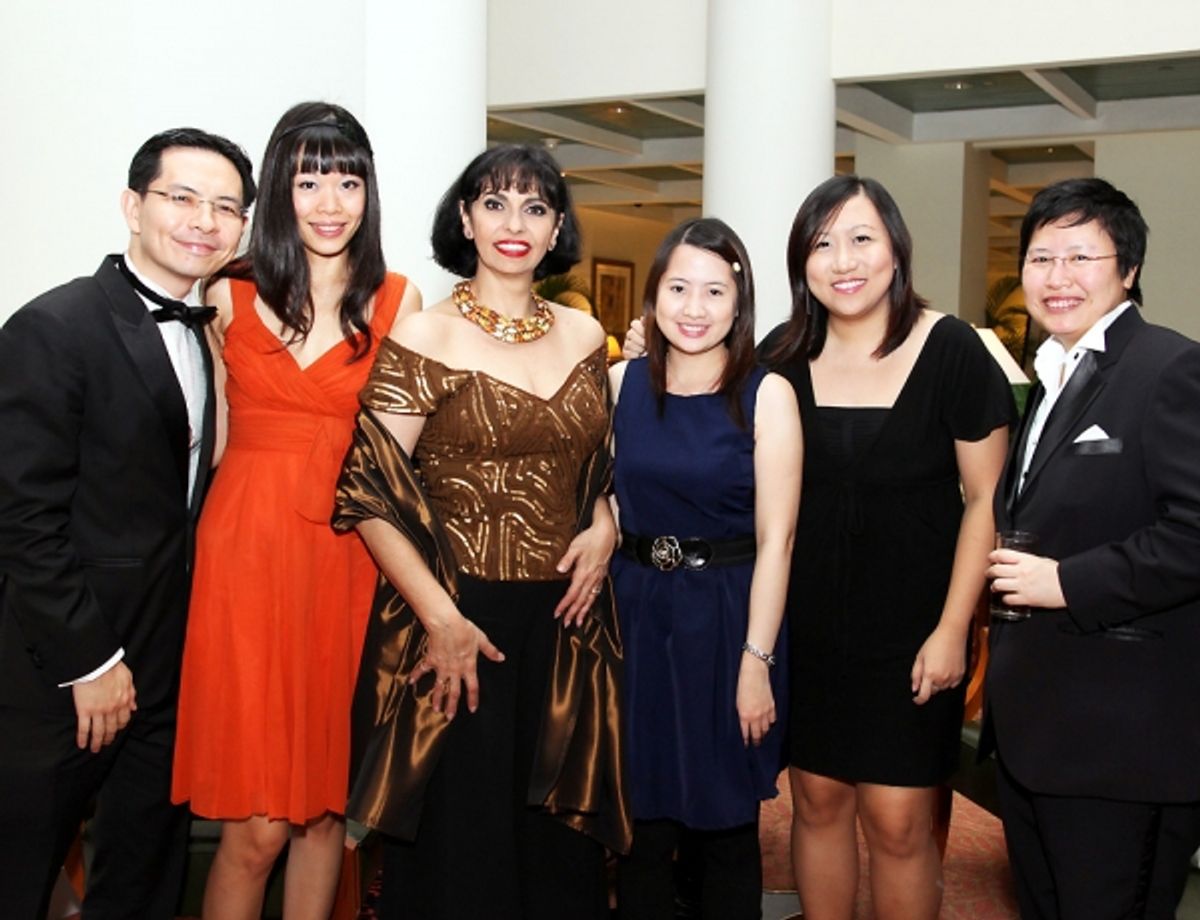 Andy Ong & Cheryl Soh (Corlison), Laura Fygi, Guests and Felina Khong at the premiere of VICTOR/VICTORIA at 